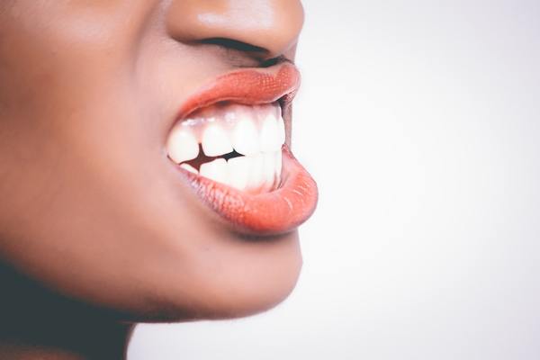 Vaping Effects: Does Vaping Stain Teeth?  MajorLeagueVapers